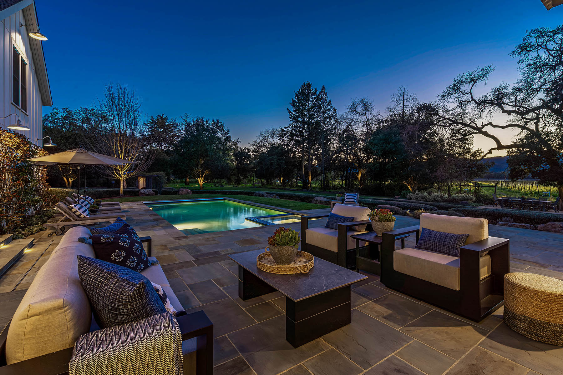 E06 - 270-DSC02579-Enhanced-NR