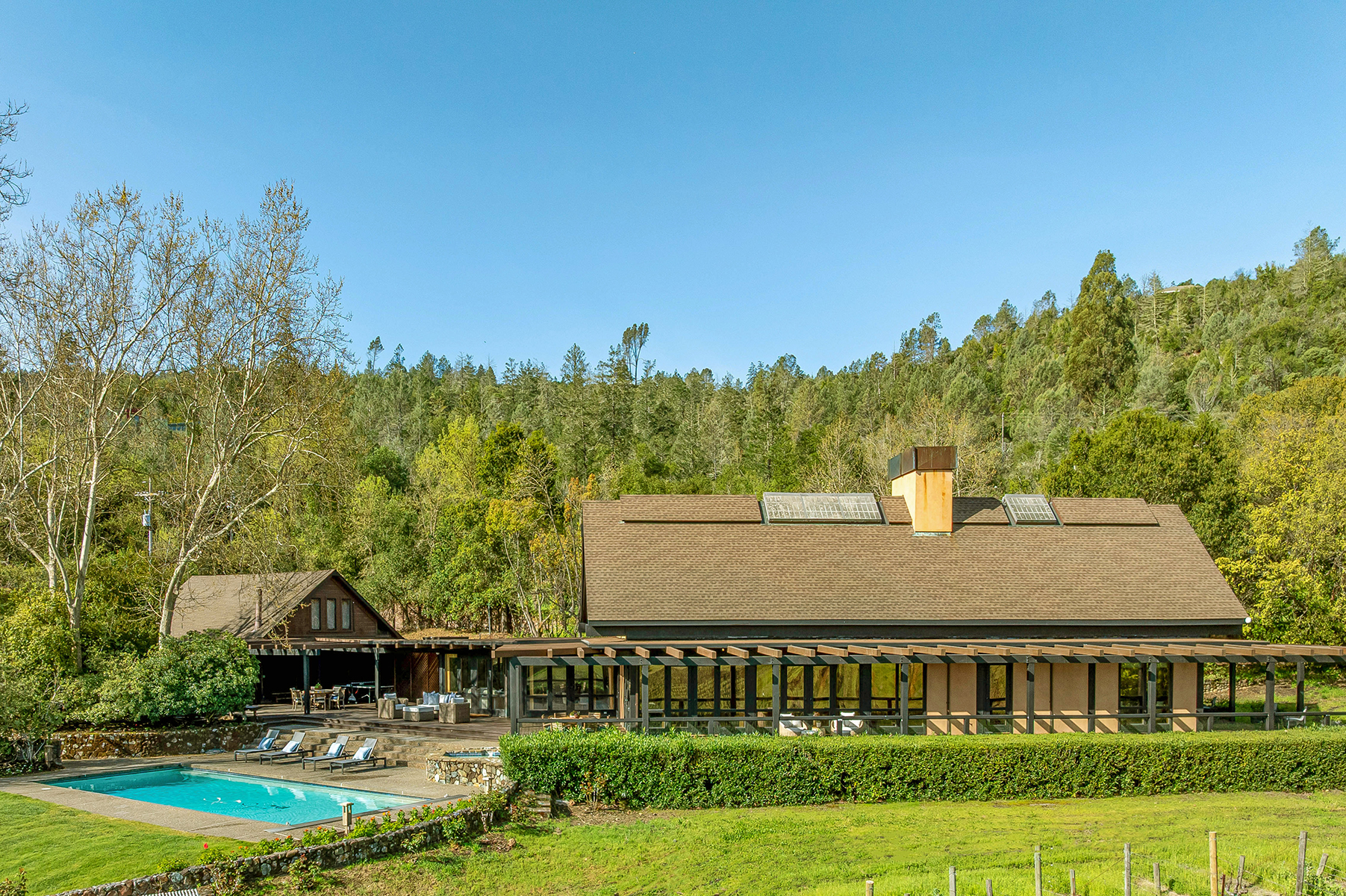 A04 - 245-DJI_0126EDITCROP