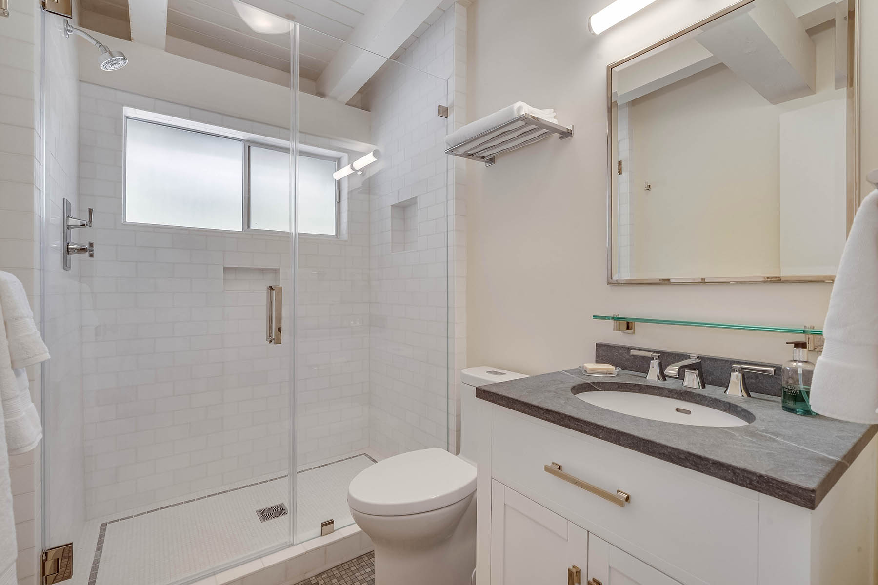 B31 - 257-DSC04836_ENF-Edit