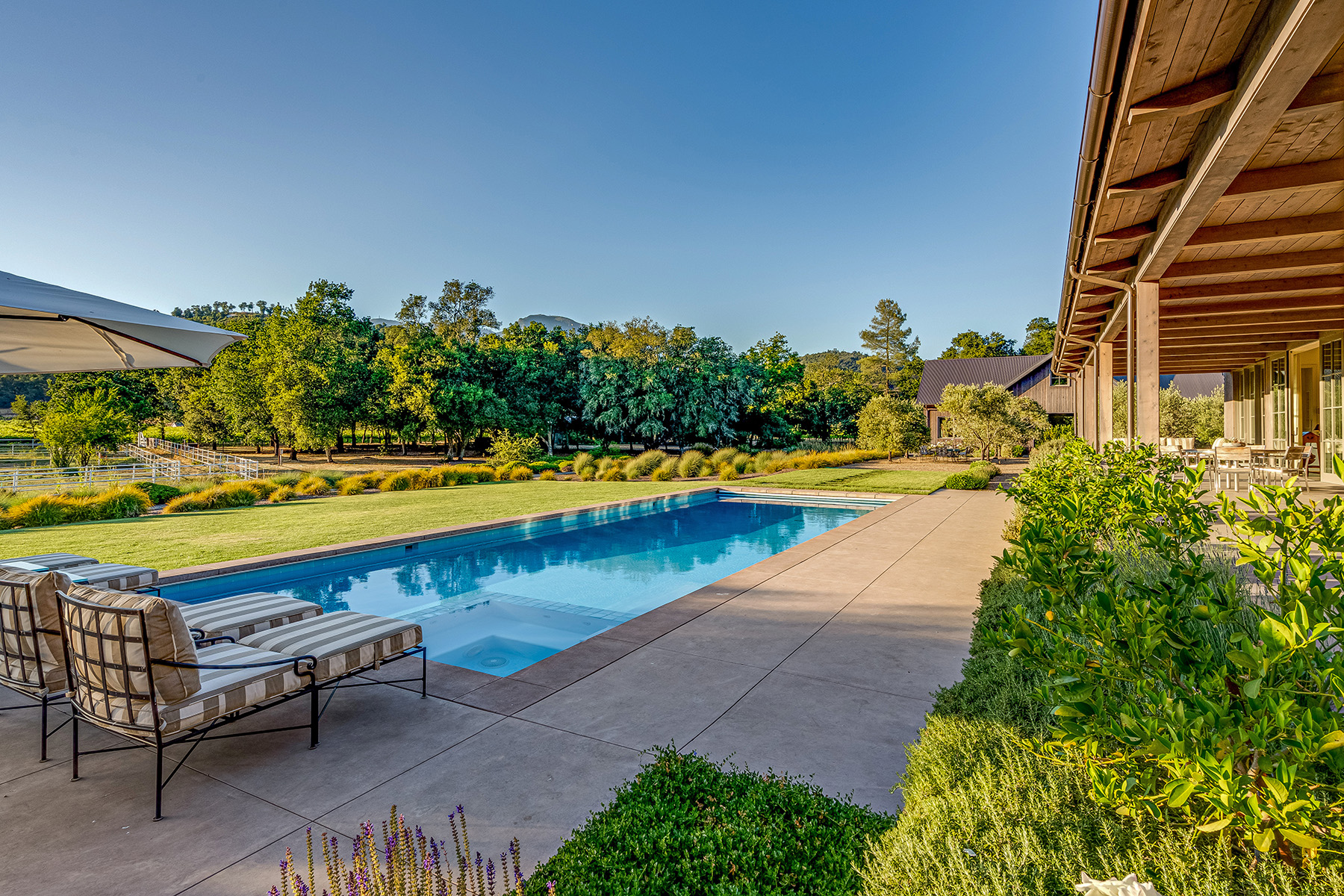 H07 - 245-DSC08010_ENF