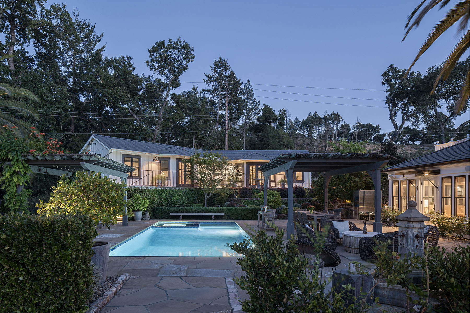 A02 - 400 Meadwood HR-44