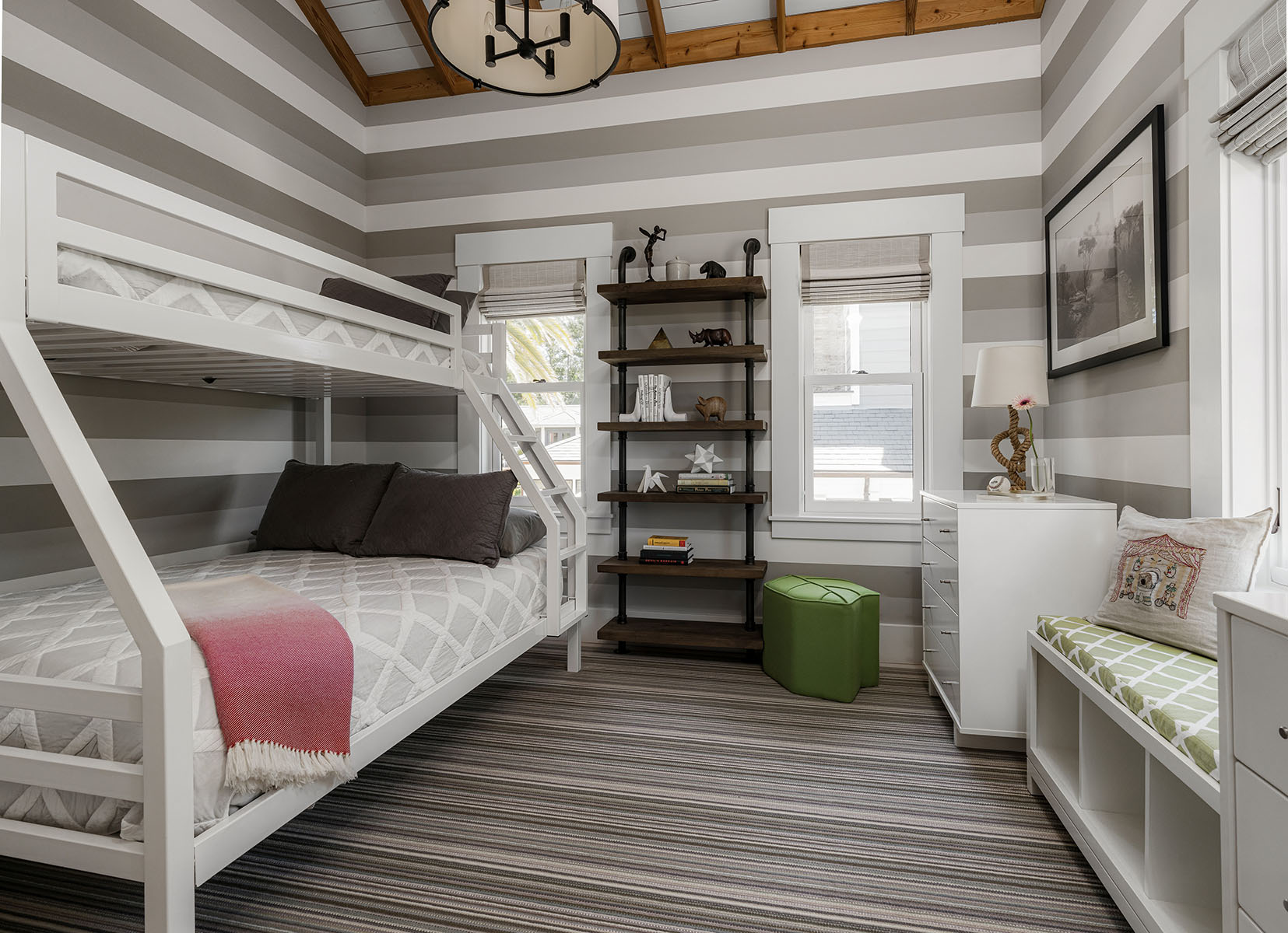 E08 - 400 Meadwood HR-63