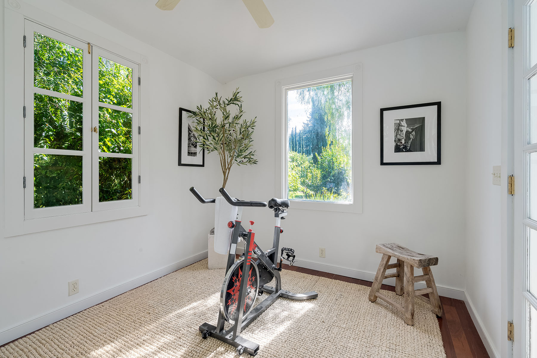 F04 - DSC09521_ENF-Edit