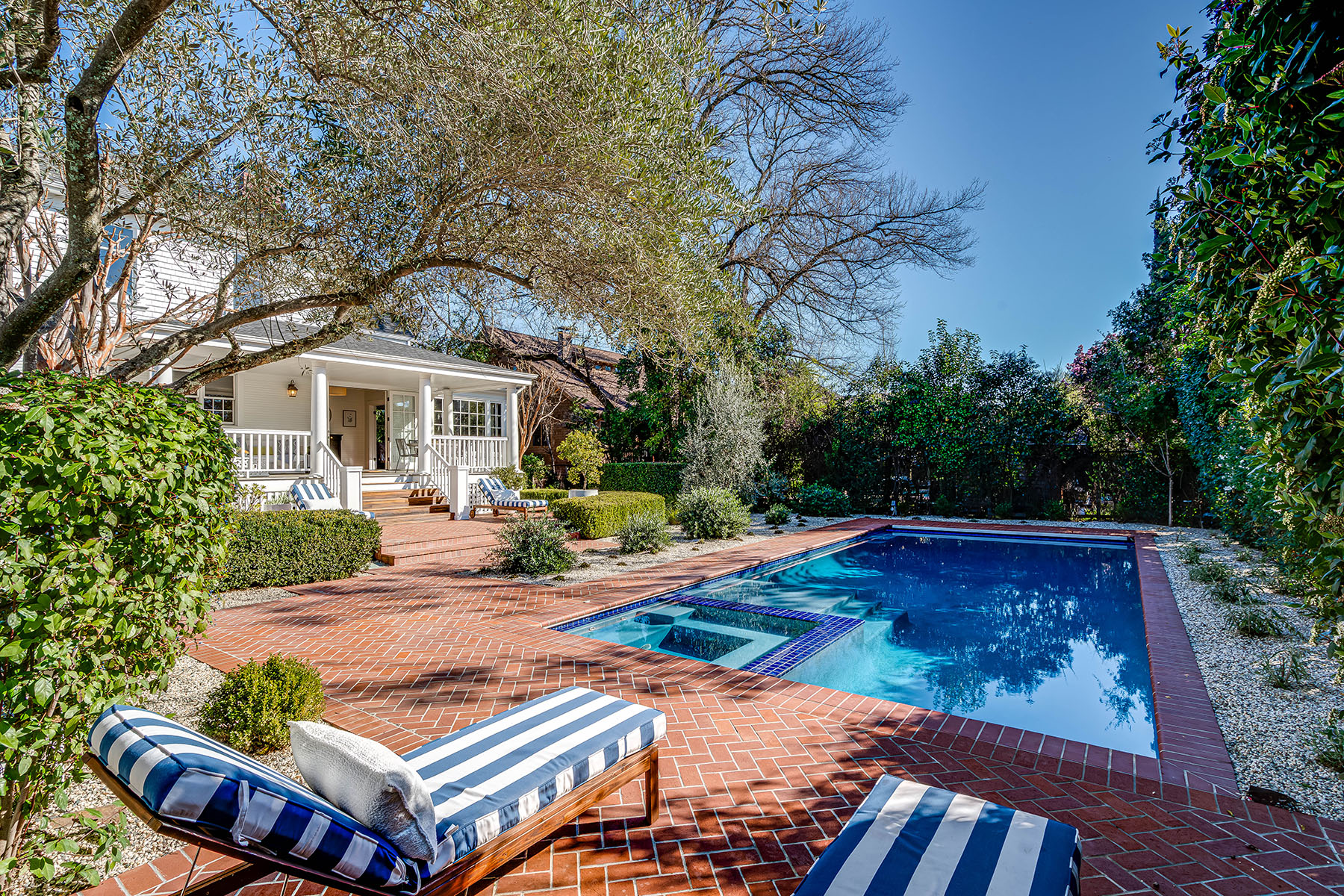 D04 - 163-DSC09765_ENF-Edit