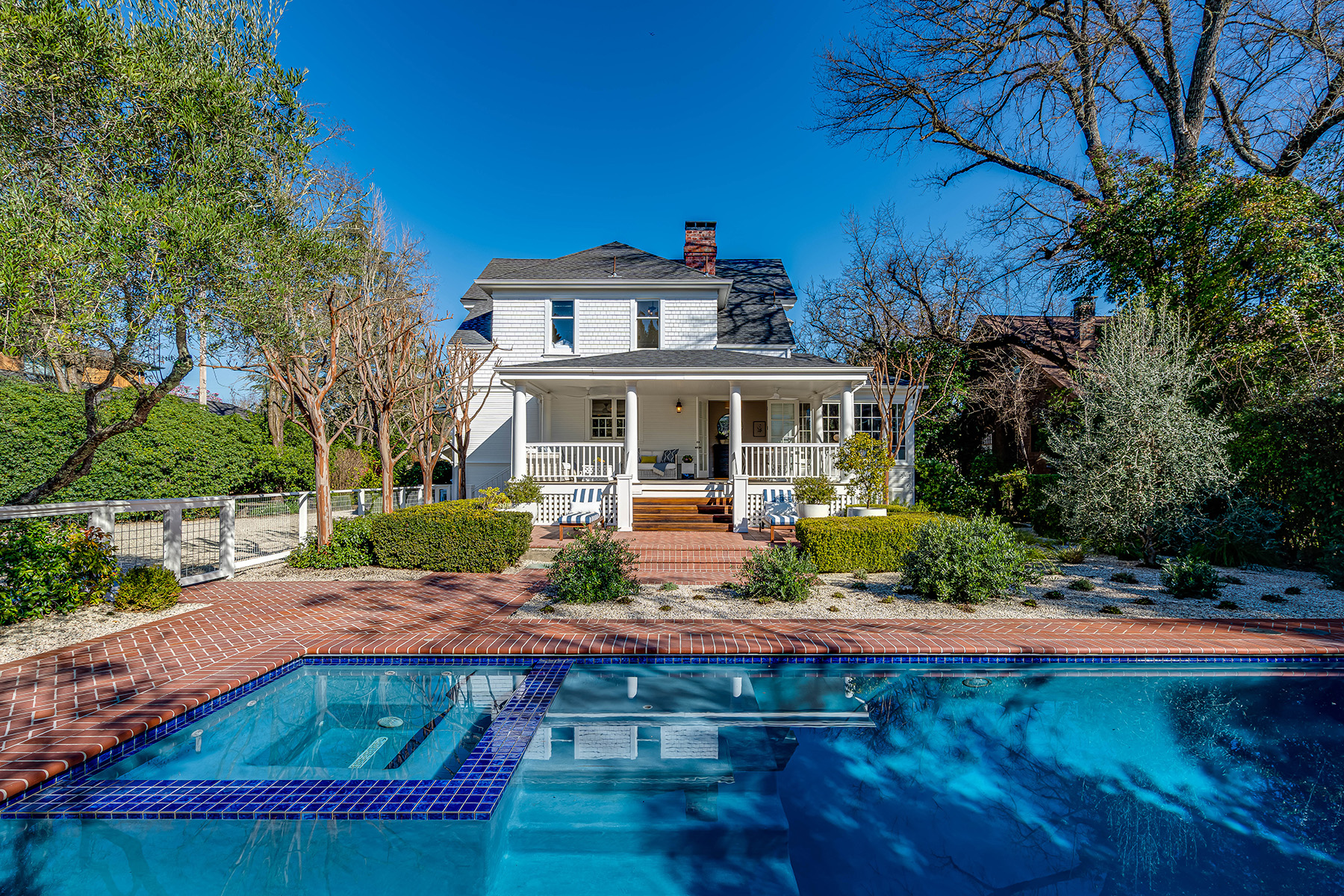 D05 - 165-DSC09771_ENF-Edit