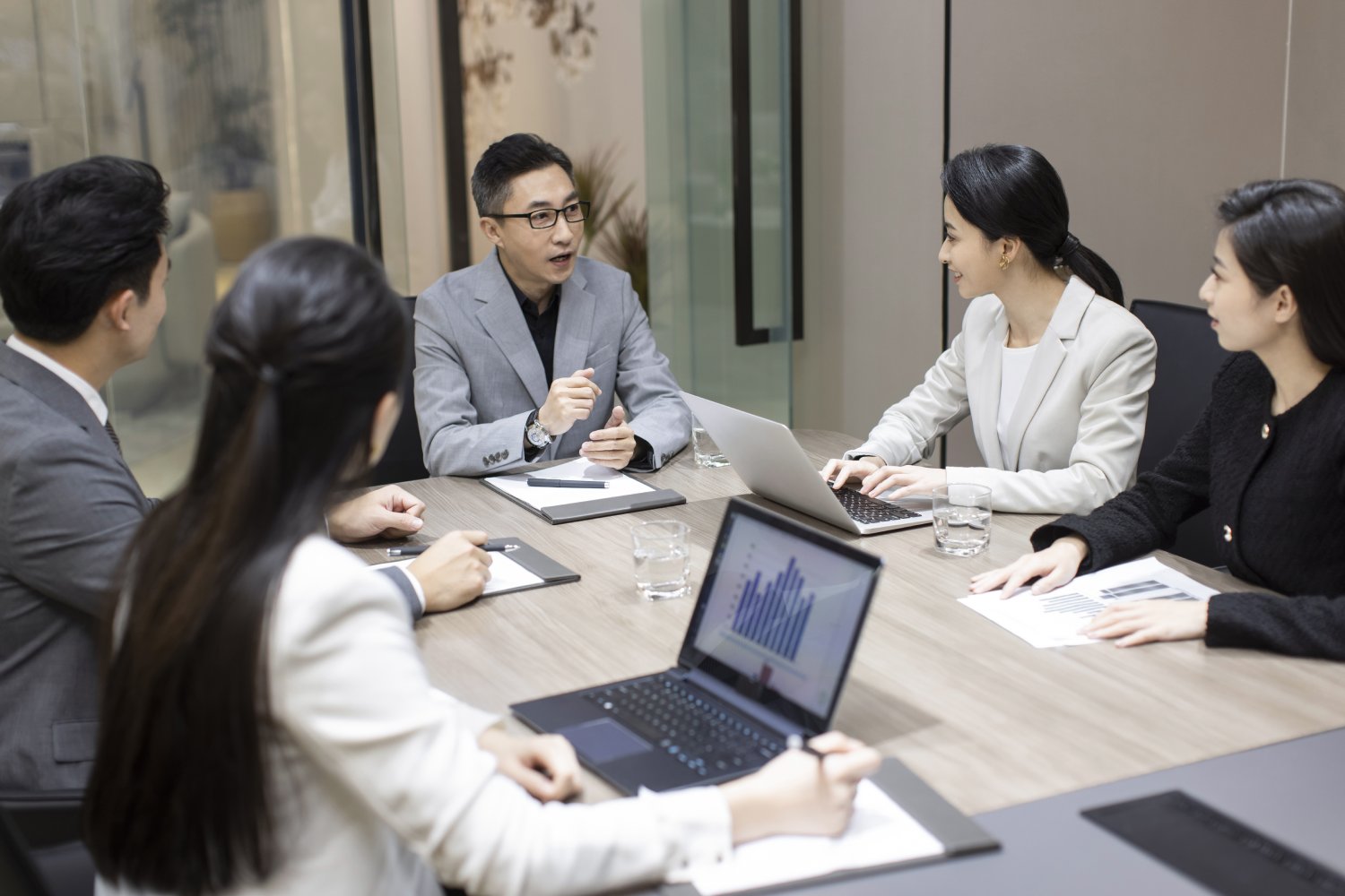 How Corporate Secretaries Manage Board Meetings