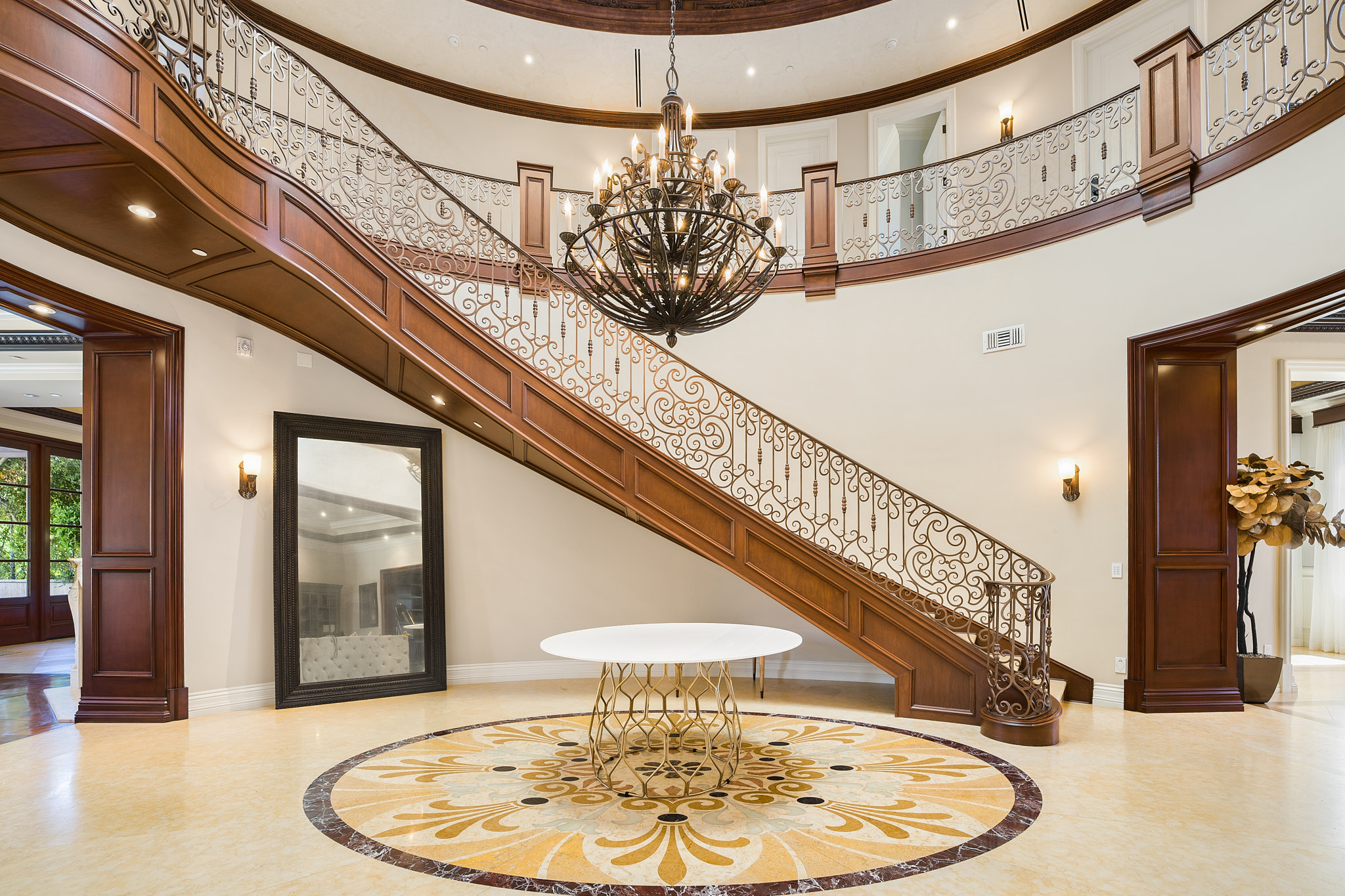The Palm Mansion