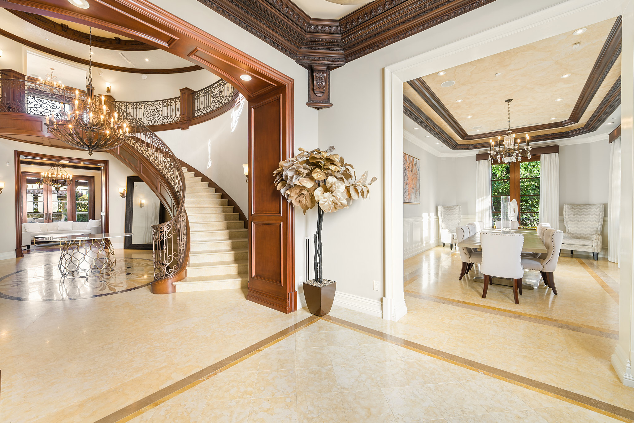 The Palm Mansion
