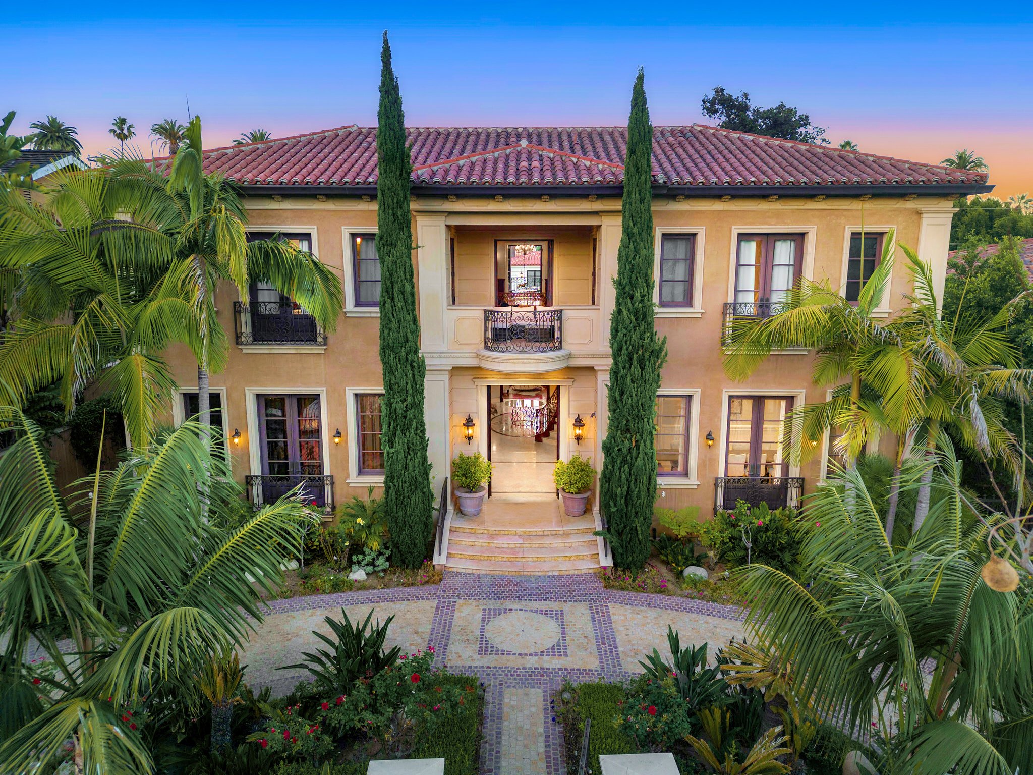 The Palm Mansion