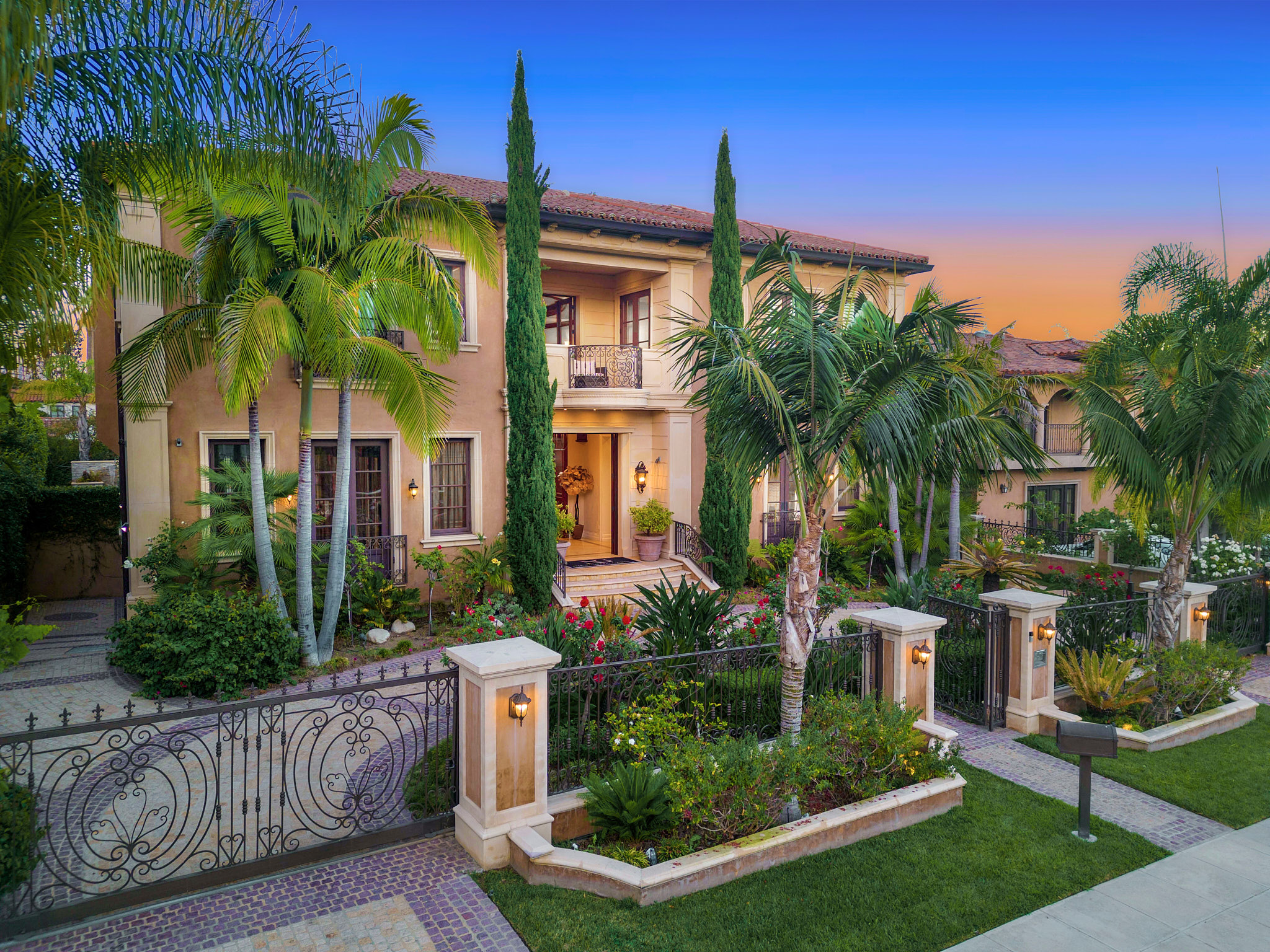 The Palm Mansion