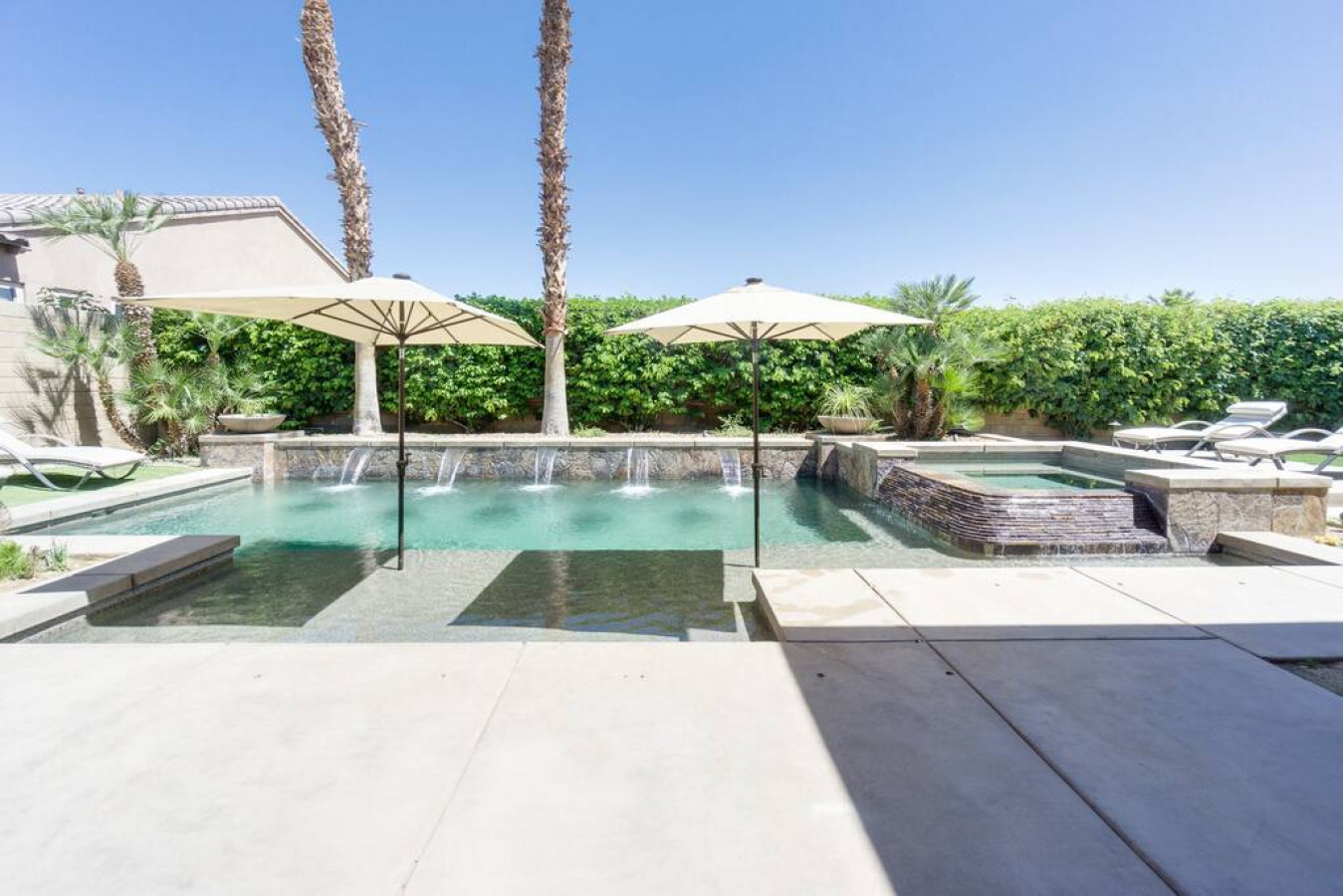 The Breeze Villa