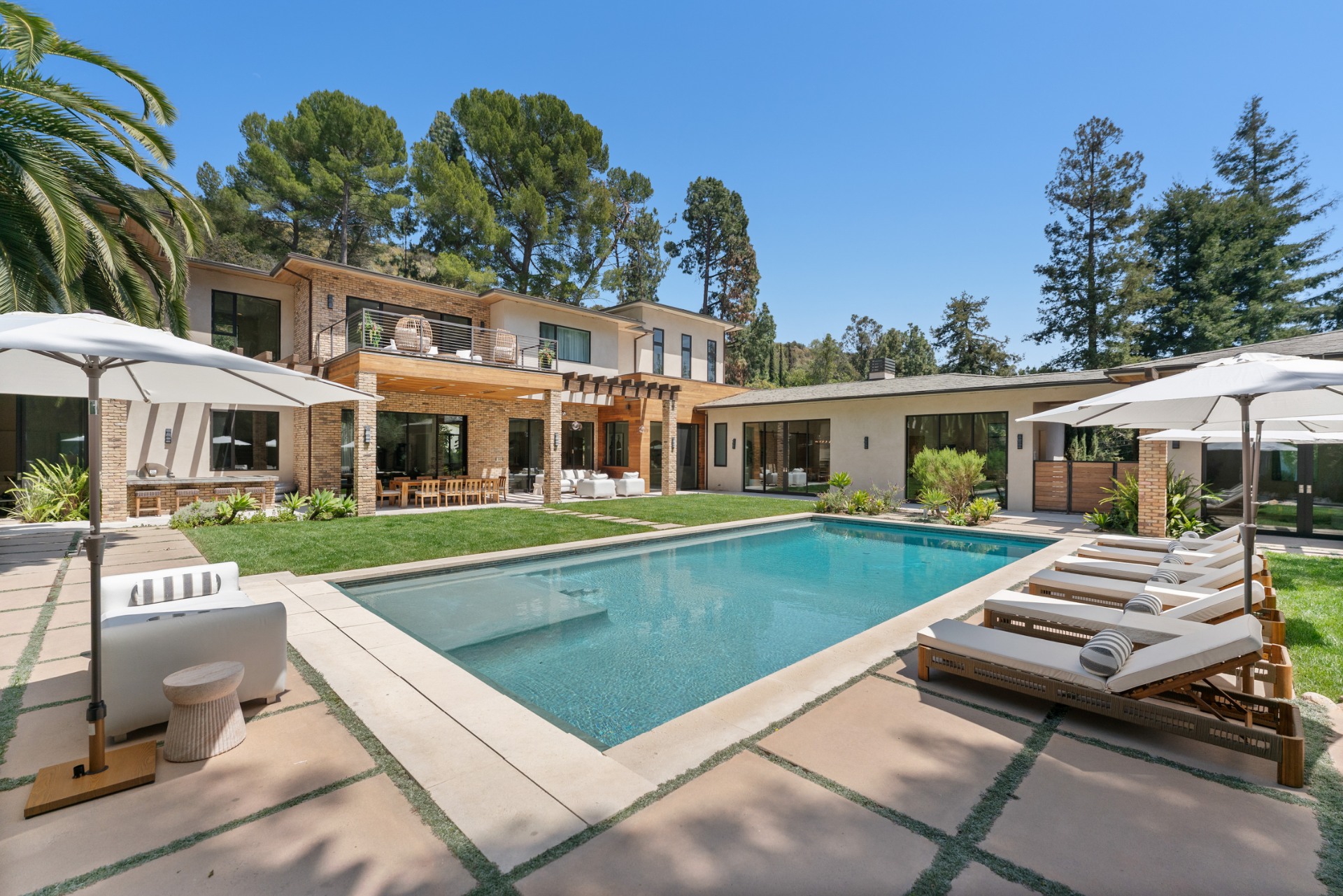 Villa Rentals Image