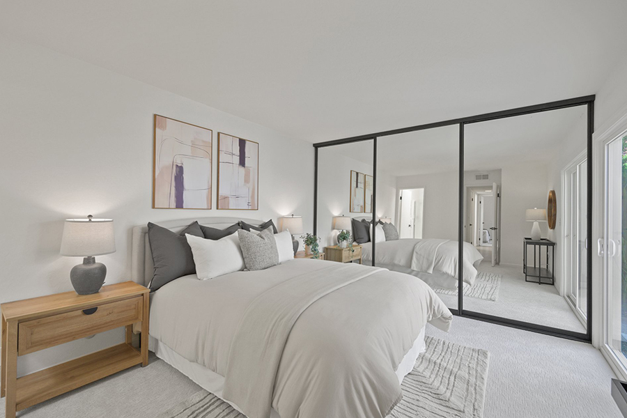 10933 Sweet Oak