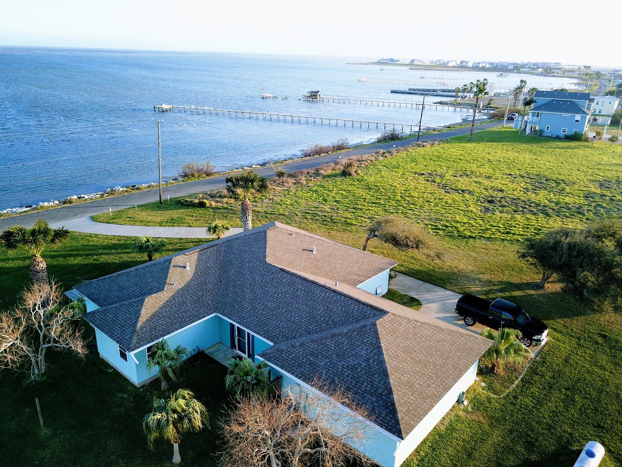 Holiday Beach & Lamar