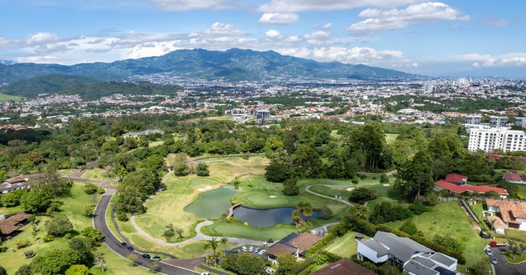 Condominio Monterán, Tres Ríos