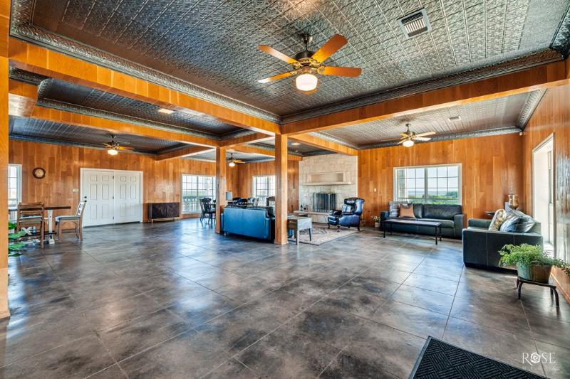 Listing Main Thumbnail #1