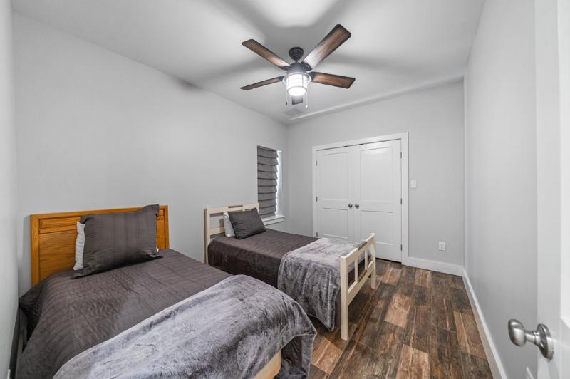 Listing Main Thumbnail #1