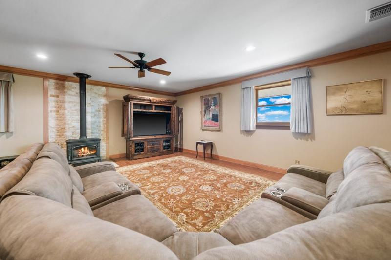 Listing Main Thumbnail #1