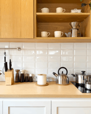 what buyers notice in a home during a showing. bright kitchen.