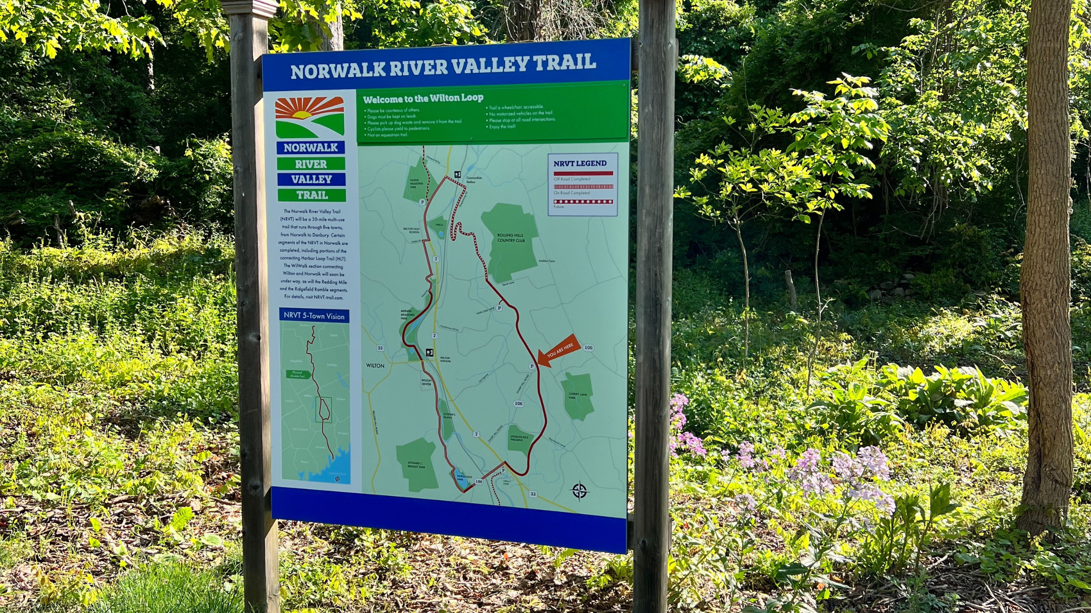 Norwalk River Valley Trail Wilton CT scenic path