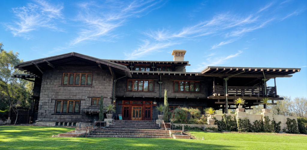 Photo of a craftsman style mansion in South Pasadena.