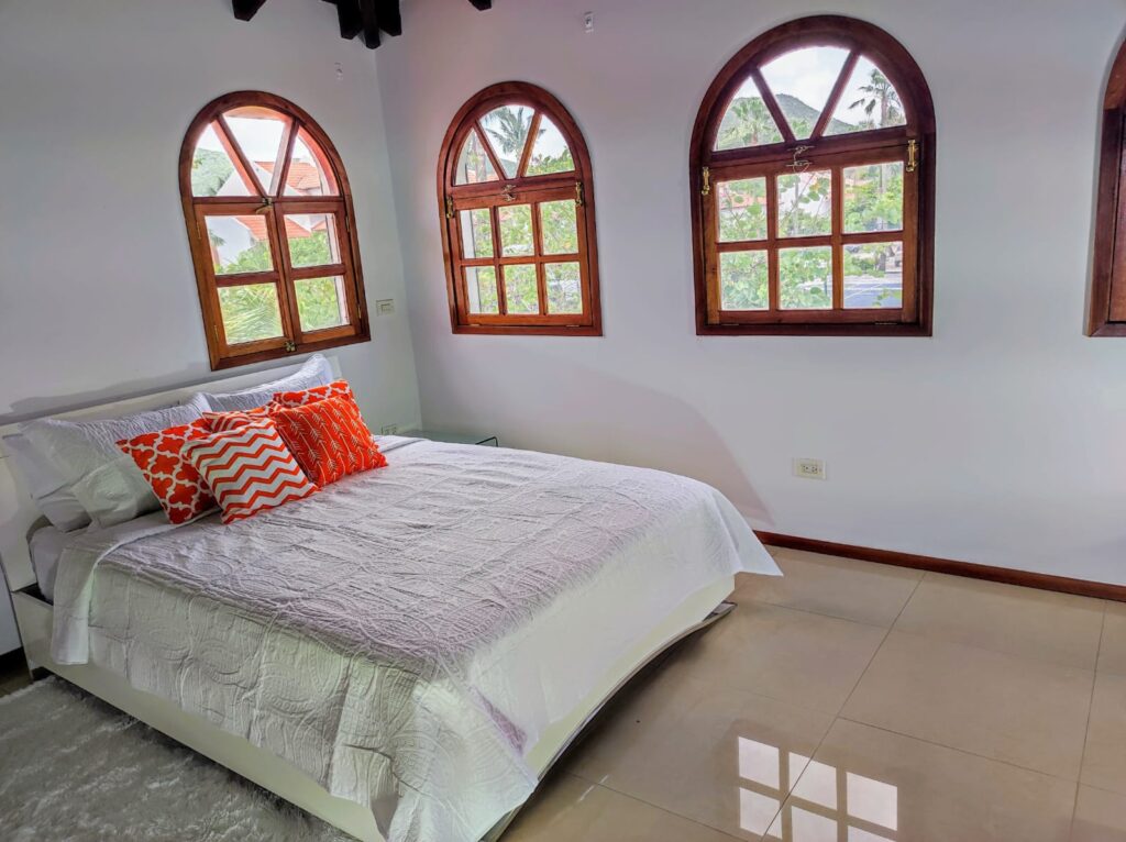 Waterfront Luxurious Condo + Boat Dock, Simpson Bay, Real Estate SXM