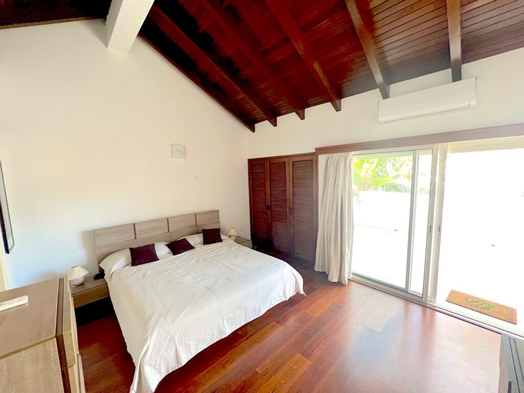 Waterfront Deluxe condo 3 Bedroom 3,5 baths, Simpson Bay, SMI Realtors