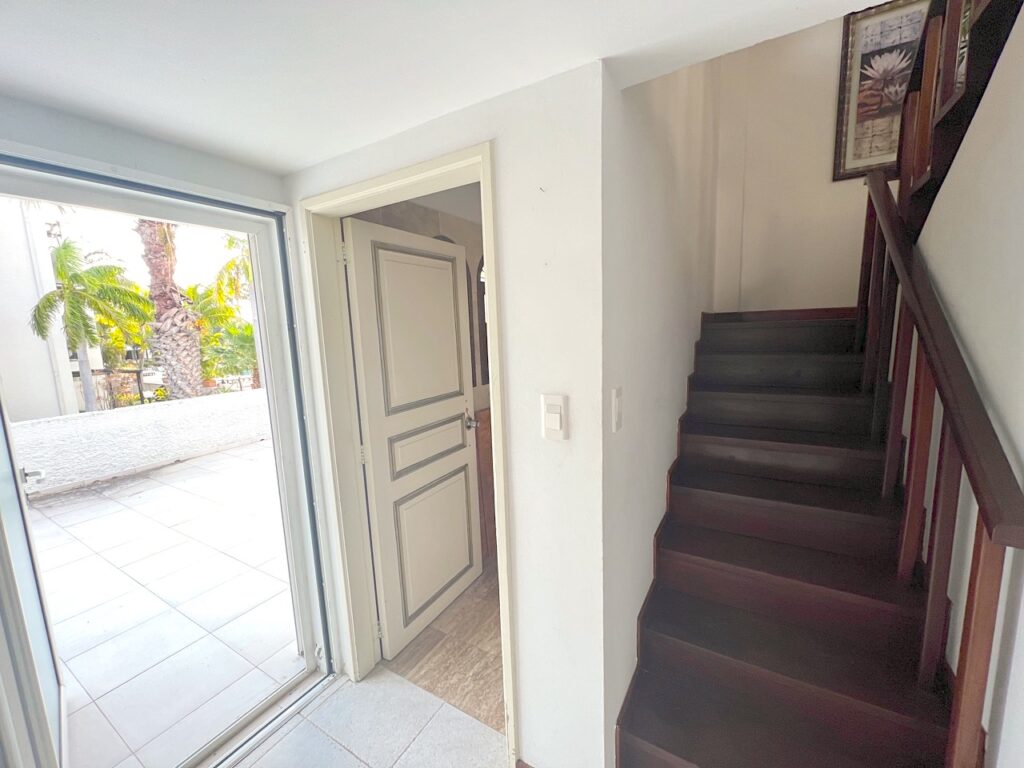 Waterfront Deluxe condo 3 Bedroom 3,5 baths, Simpson Bay, SMI Realtors