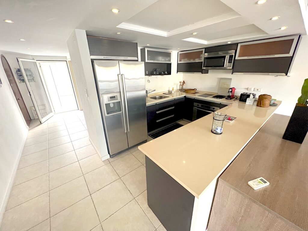 Waterfront Deluxe condo 3 Bedroom 3,5 baths, Simpson Bay, SMI Realtors