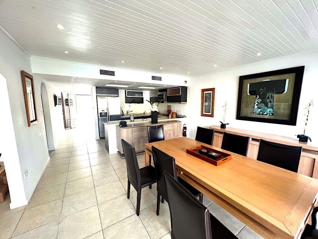 Waterfront Deluxe condo 3 Bedroom 3,5 baths, Simpson Bay, SMI Realtors