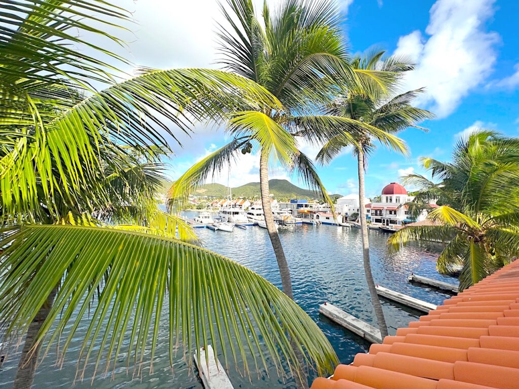 Waterfront Deluxe condo 3 Bedroom 3,5 baths, Simpson Bay, SMI Realtors