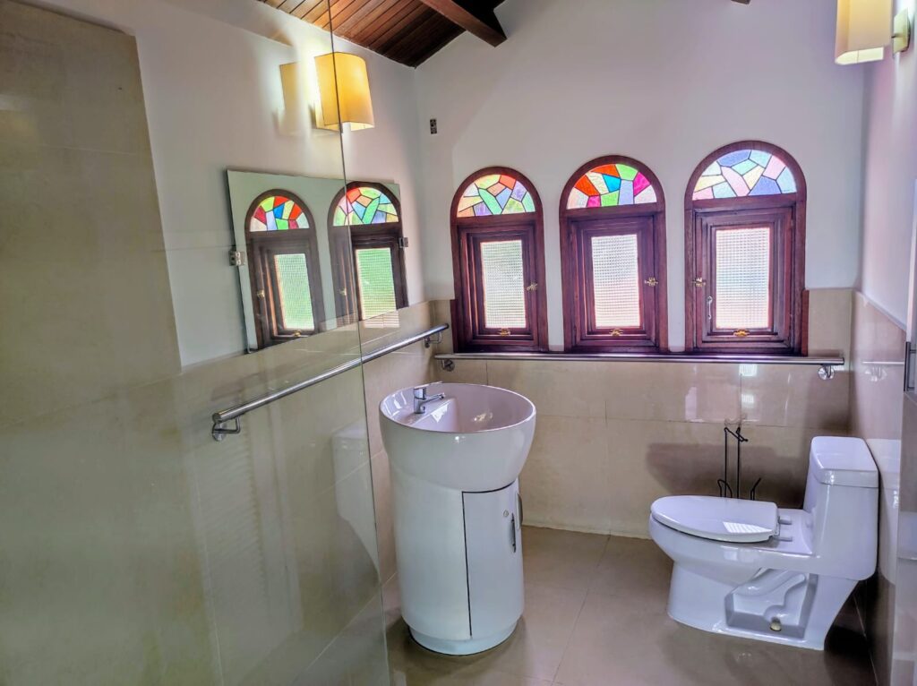 Waterfront Luxurious Condo + Boat Dock, Simpson Bay, Real Estate SXM