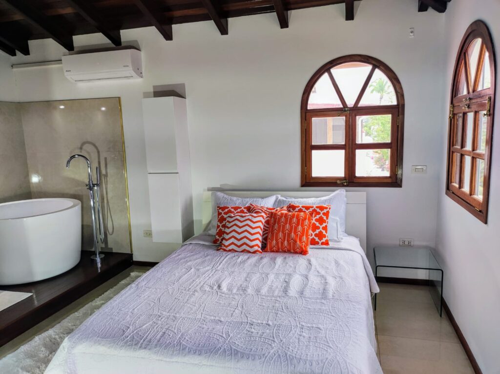 Waterfront Luxurious Condo + Boat Dock, Simpson Bay, Real Estate SXM