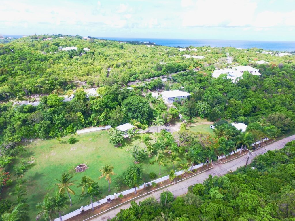 Real Estate Terres Basses St Martin, 10 minutes walk to the Beach