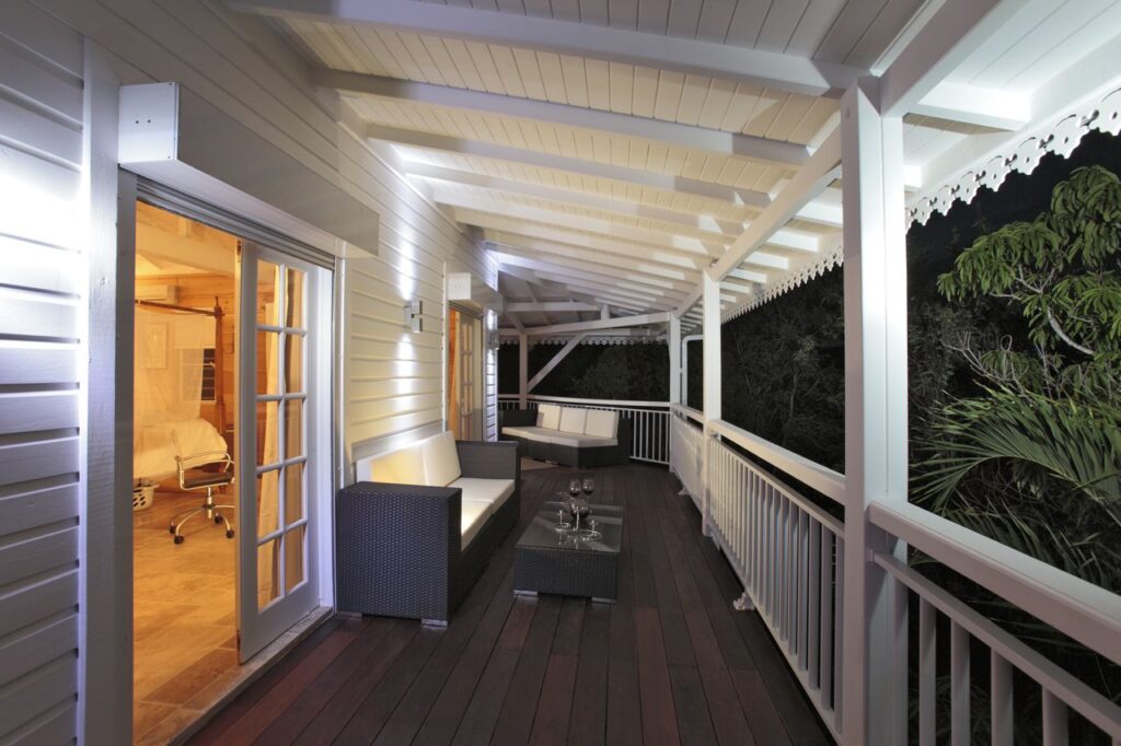Real Estate Terres Basses St Martin, 4BR 4Baths Home – 10 minutes walk to  Plum Bay Beach