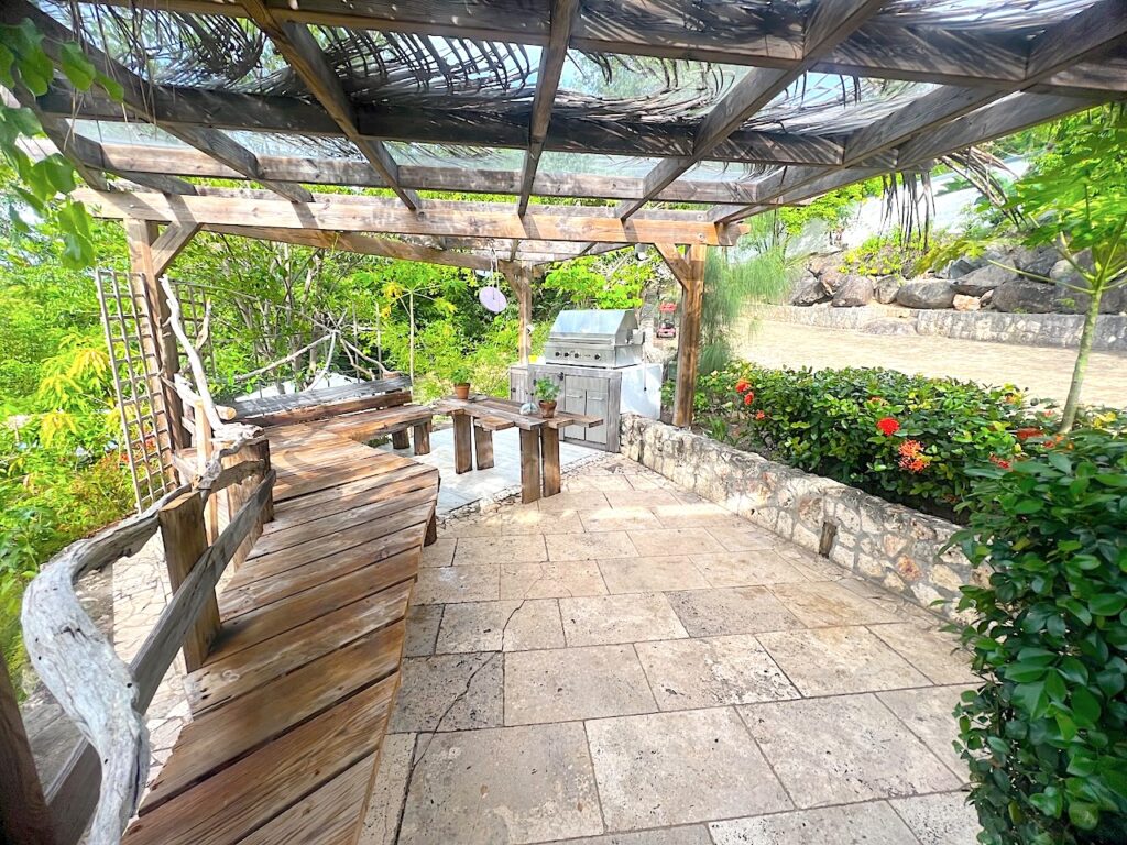 Real Estate Terres Basses St Martin, 4BR 4Baths Home – 10 minutes walk to  Plum Bay Beach