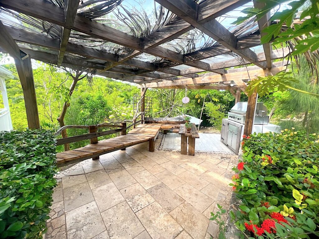 Real Estate Terres Basses St Martin, 4BR 4Baths Home – 10 minutes walk to  Plum Bay Beach