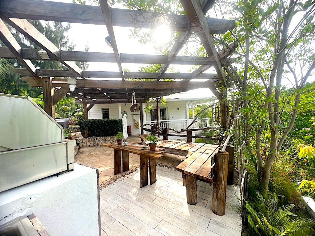 Real Estate Terres Basses St Martin, 4BR 4Baths Home – 10 minutes walk to  Plum Bay Beach