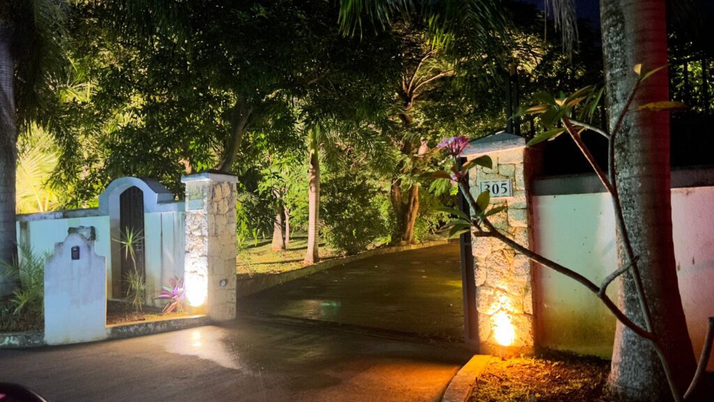 Real Estate Terres Basses St Martin, 4BR 4Baths Home – 10 minutes walk to  Plum Bay Beach