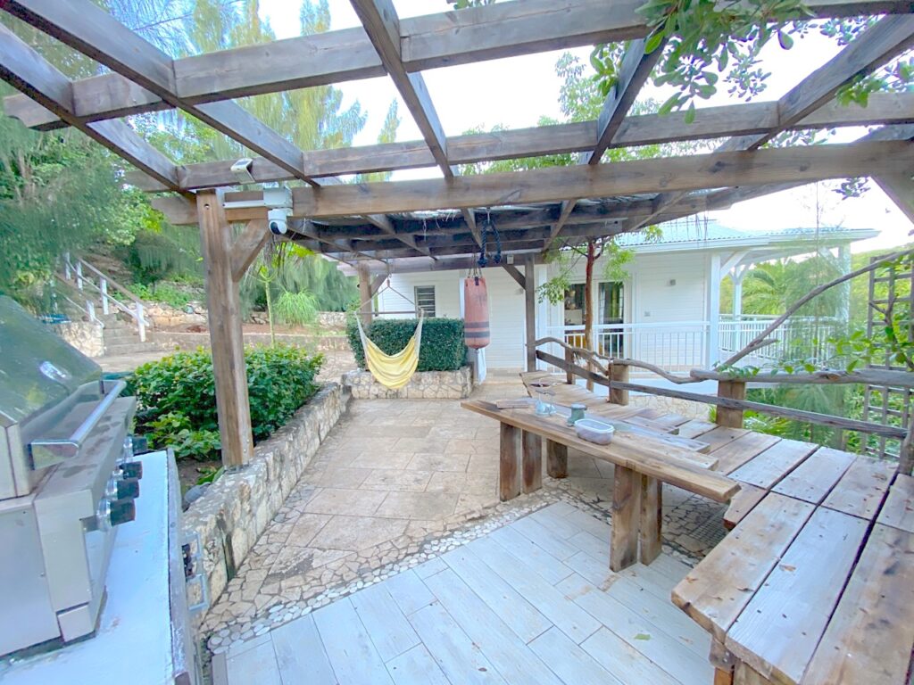 Real Estate Terres Basses St Martin, 4BR 4Baths Home – 10 minutes walk to  Plum Bay Beach