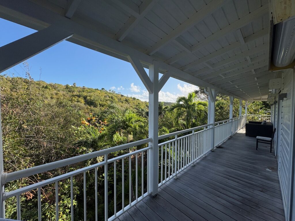 Real Estate Terres Basses St Martin, 4BR 4Baths Home – 10 minutes walk to  Plum Bay Beach