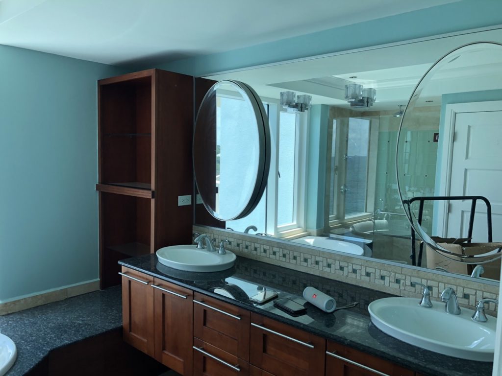 Luxury Waterfront 3BR Condo, The Lighthouse Oyster Pond, Real Estate St. Maarten SXM
