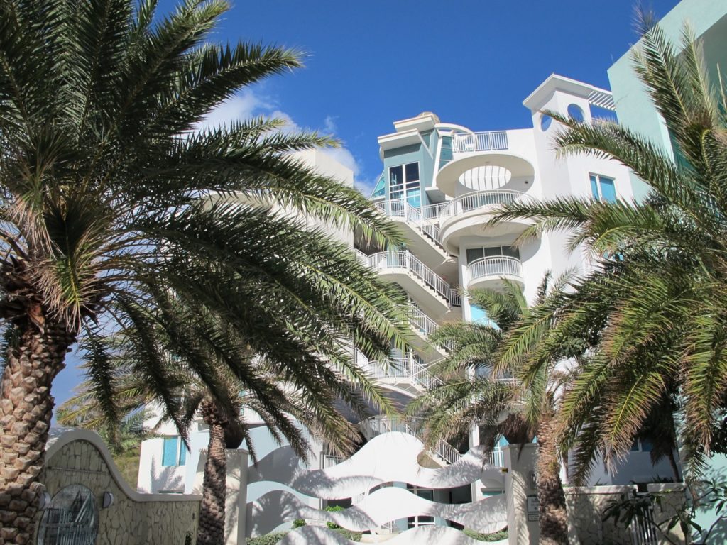Luxury Waterfront 3BR Condo, The Lighthouse Oyster Pond, Real Estate St. Maarten SXM