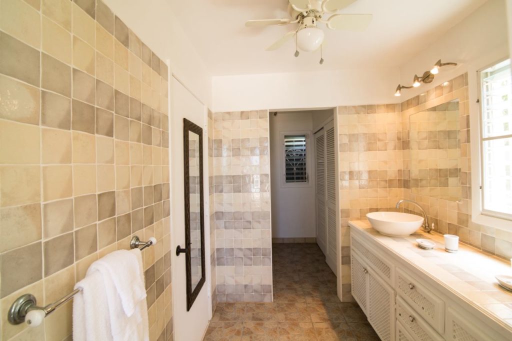 Luxurious Villa Vacation Rental, Bisou de Soleil, Pelican Key, Real Estate St. Maarten