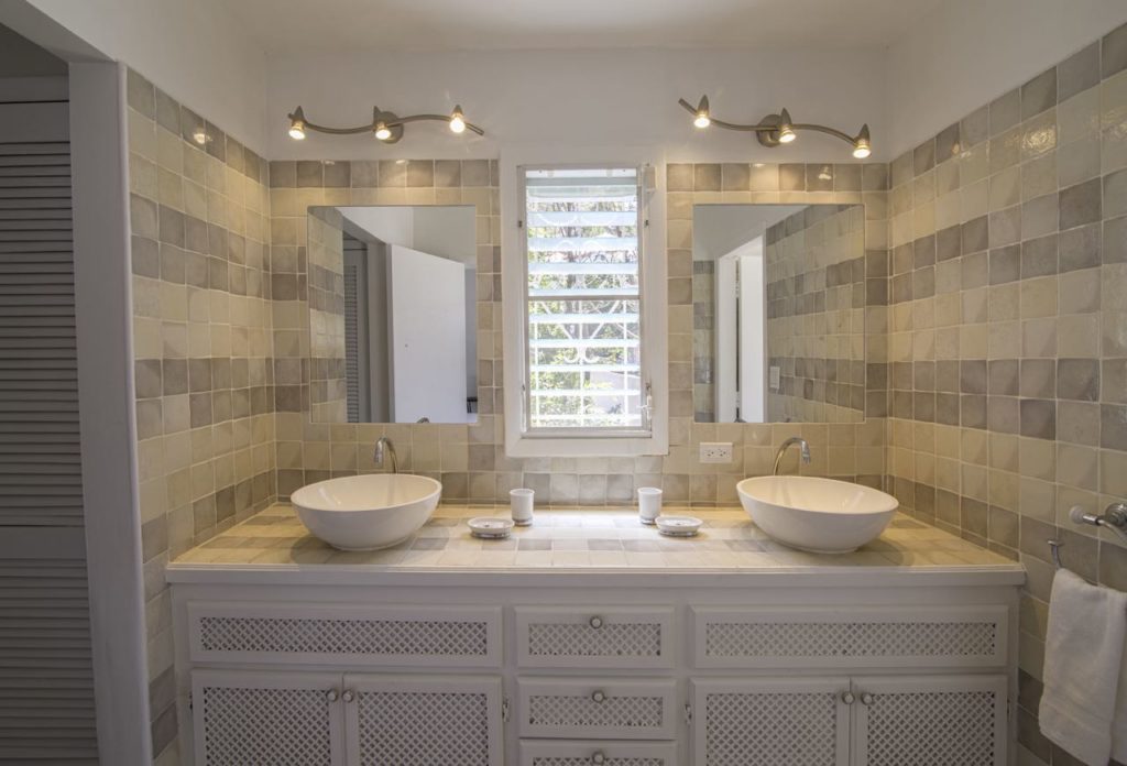 Luxurious Villa Vacation Rental, Bisou de Soleil, Pelican Key, Real Estate St. Maarten