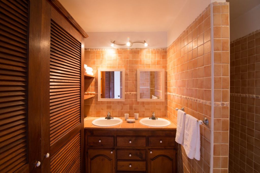 Luxurious Villa Vacation Rental, Bisou de Soleil, Pelican Key, Real Estate St. Maarten