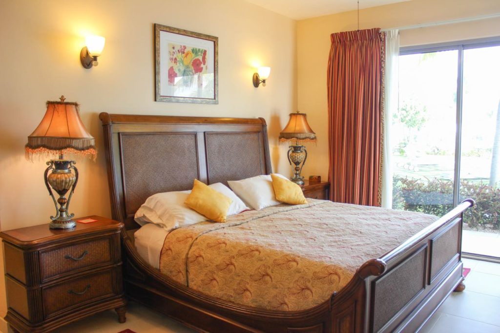 Unforgettable Condo Vacation Rental, Simpson Bay Beach, Real Estate St. Maarten