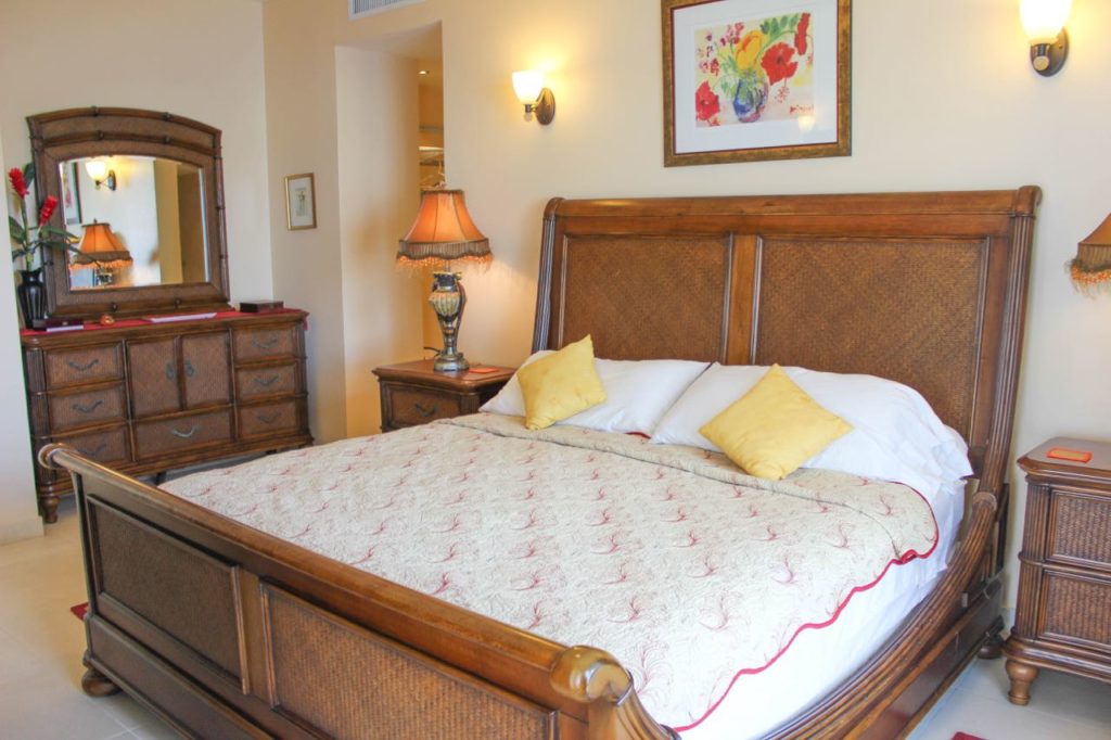 Unforgettable Condo Vacation Rental, Simpson Bay Beach, Real Estate St. Maarten