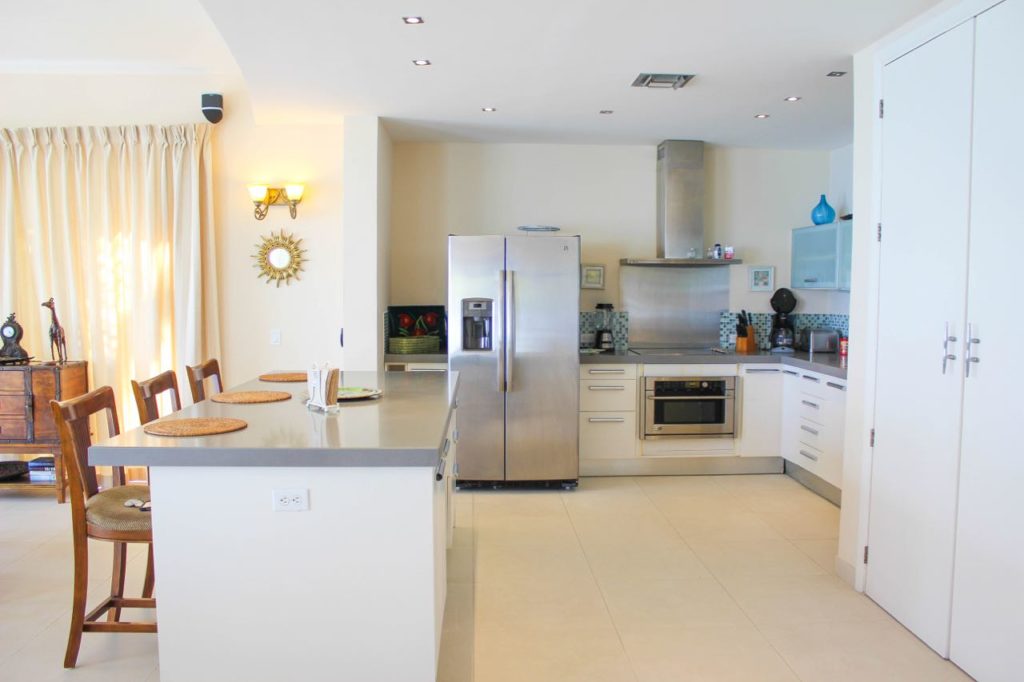 Unforgettable Condo Vacation Rental, Simpson Bay Beach, Real Estate St. Maarten