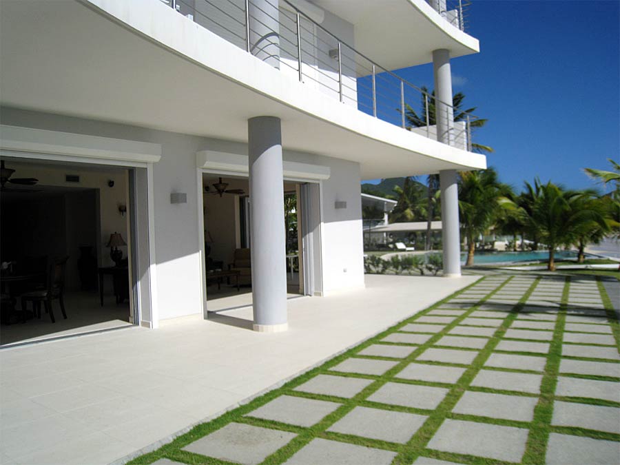 Unforgettable Condo Vacation Rental, Simpson Bay Beach, Real Estate St. Maarten